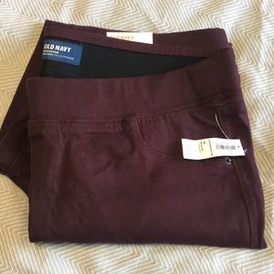 Old Navy Jeans - NWT Old Navy Rockstar leggings in Eggplanr. Size18 Old Navy Jeans - NWT Old Navy Rockstar leggings in Eggplanr. Size18